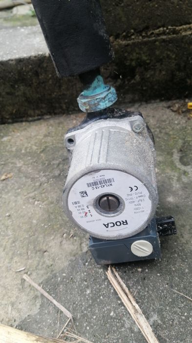 Bomba de circulação de águas quentes