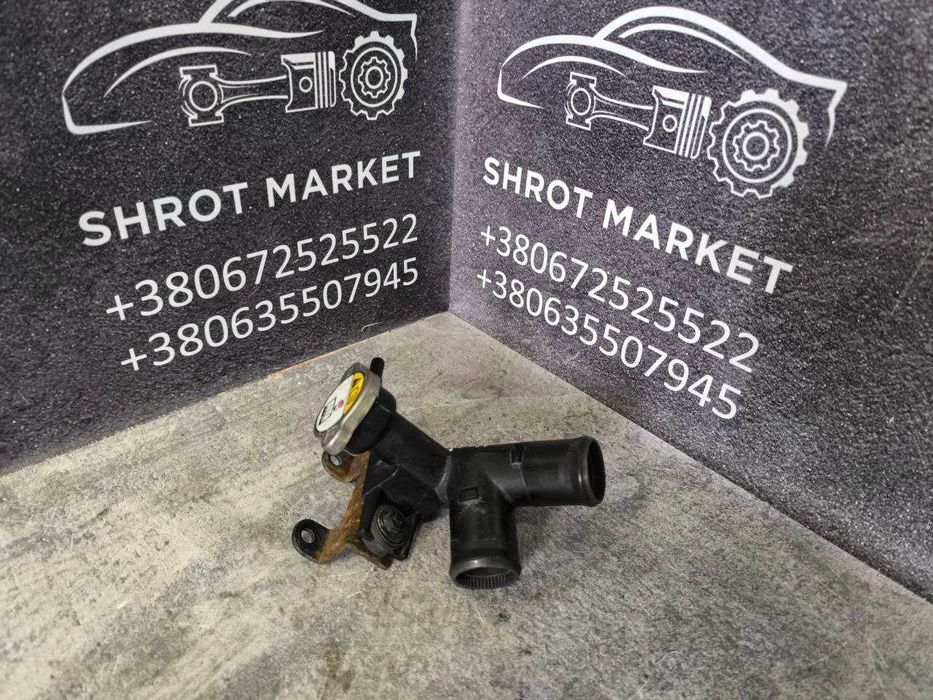 Патрубок трійник фланець термостата Kia Ceed 2 JD 12-18  25329-1P100