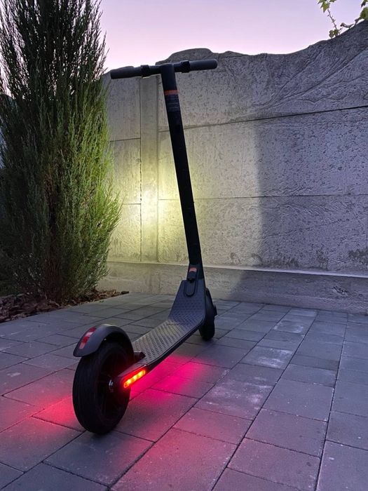 Електросамокат ninebot