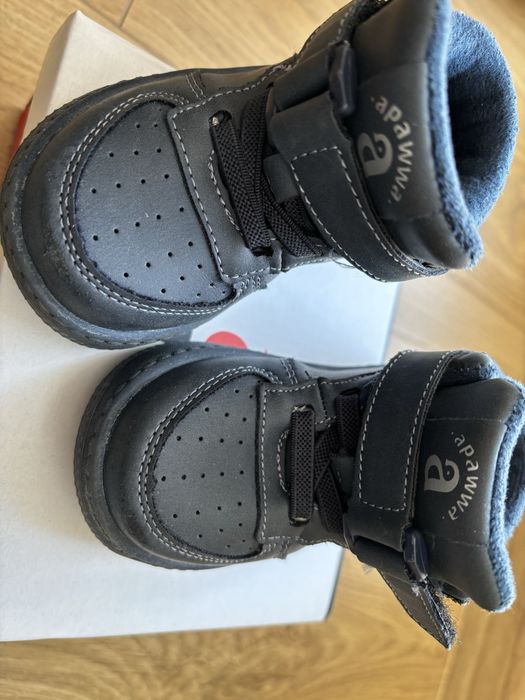 Buciki przejsciowe, ocieplane w rozmiarze 20