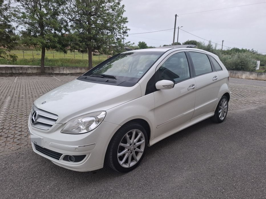 Mercedes benz b180