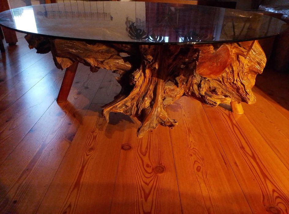 Mesa redonda com vidro