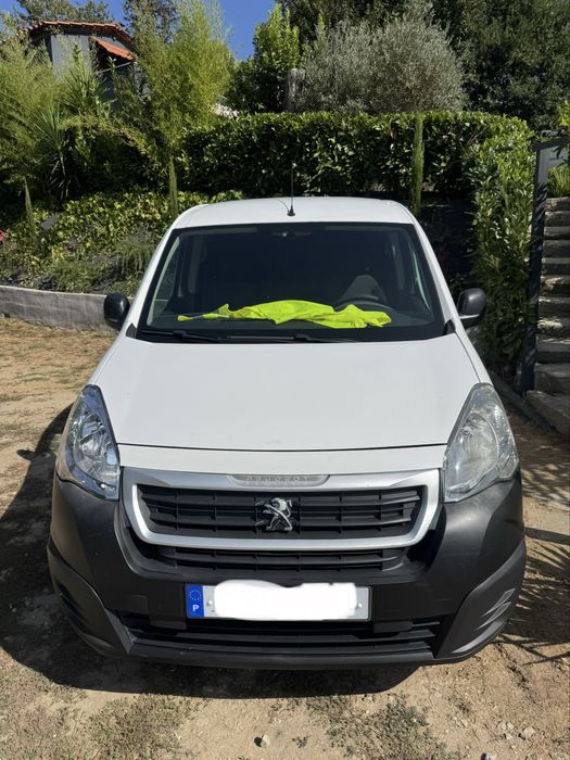 Peugeot partner 1.6blue hdi  avariada