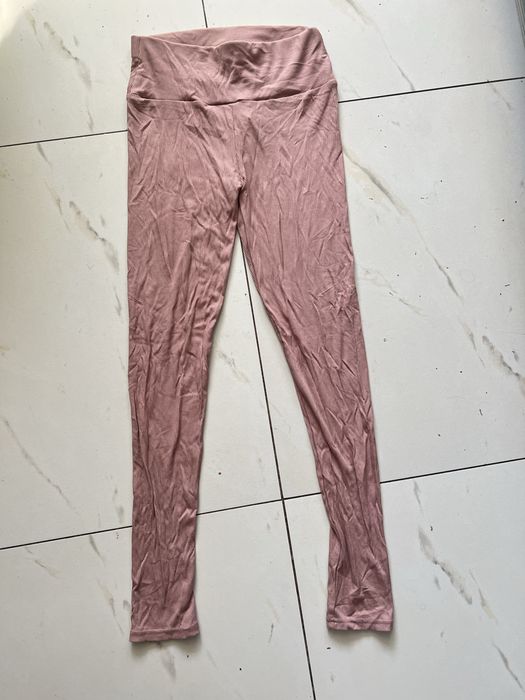 Nowe legginsy prążkowane S/M
