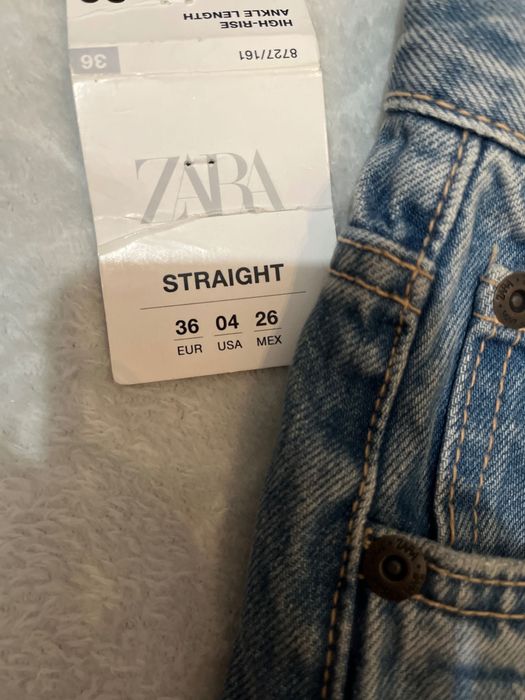 Прямі джинси ZARA