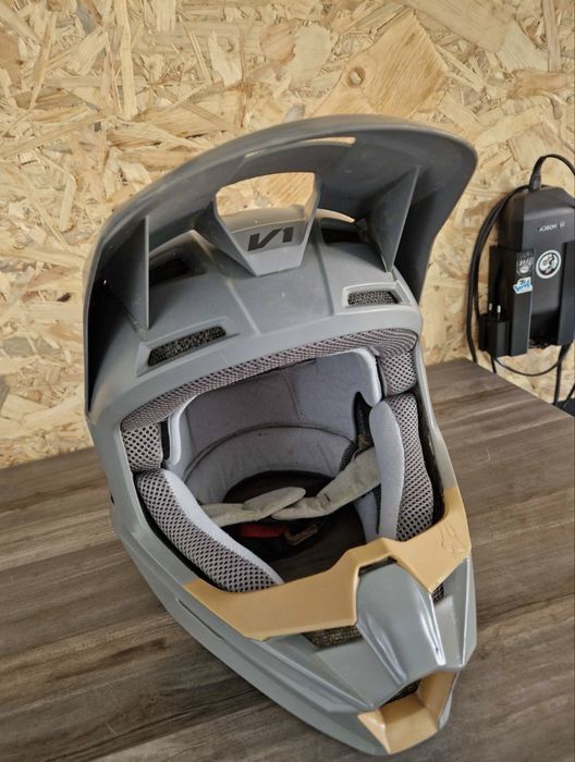Capacete fox v1