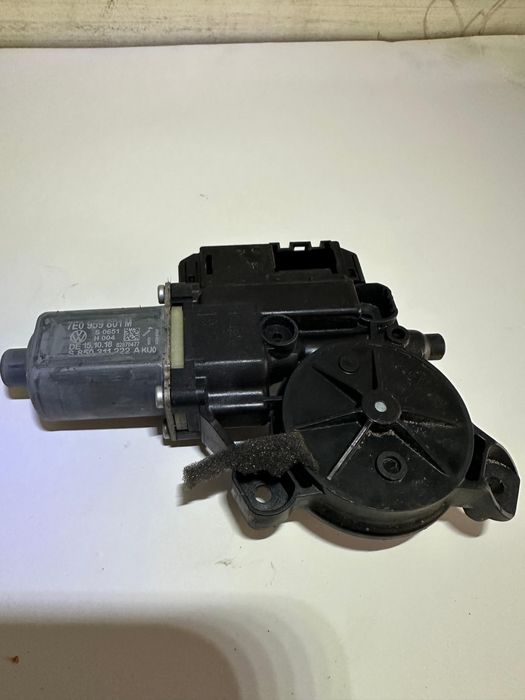 SILNICZEK PODNOSZENIA SZYBY LEWY PRZÓD VW TRANSPORTER T6 2015- 7E0959801M