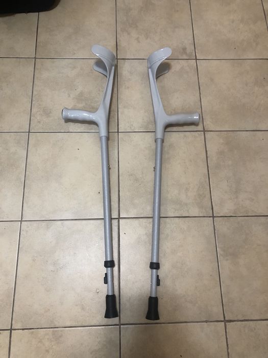 Милиці , костилі ліктьові