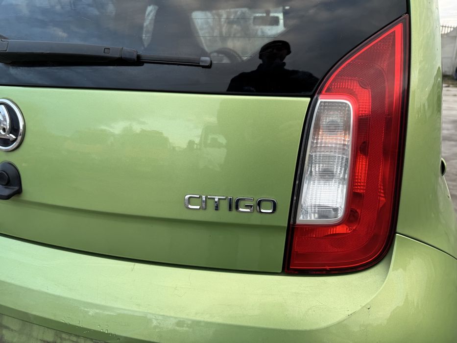 Skoda Citigo kompletna klapa tył tylna LR6U