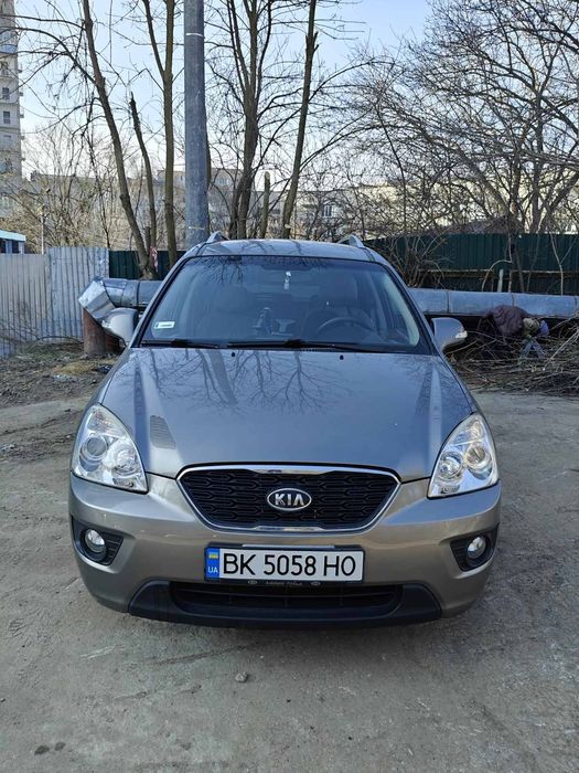 Kia Caren's 1.6 2011року