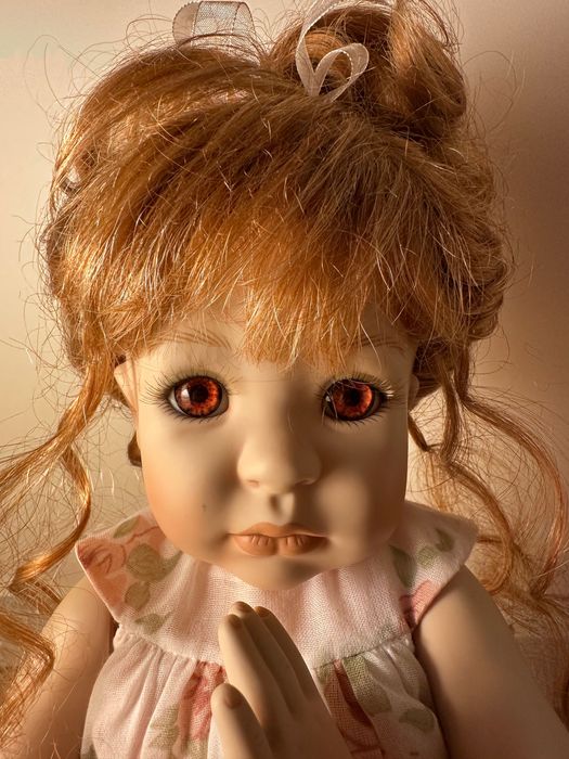 Lalka porcelanowa kolekcjonerska