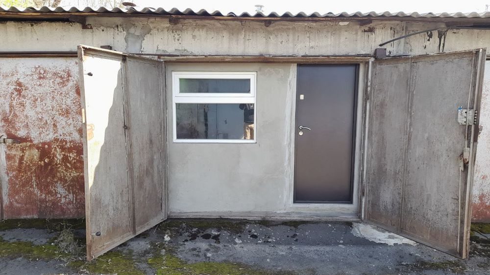 Гараж-приміщення, Видубичі