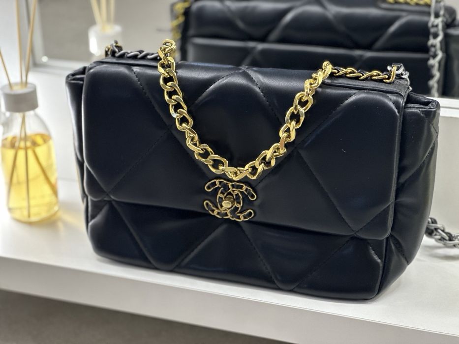 Нова чорна сумка