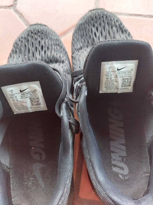 NIKE ZOOM winflo, tamanho 40