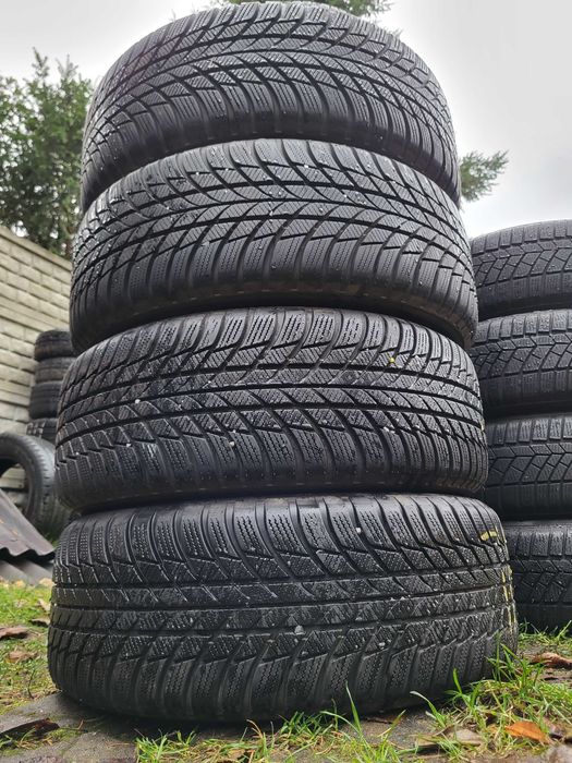 Komplet opon Bridgestone Blizzak LM001 215/55r17 94V