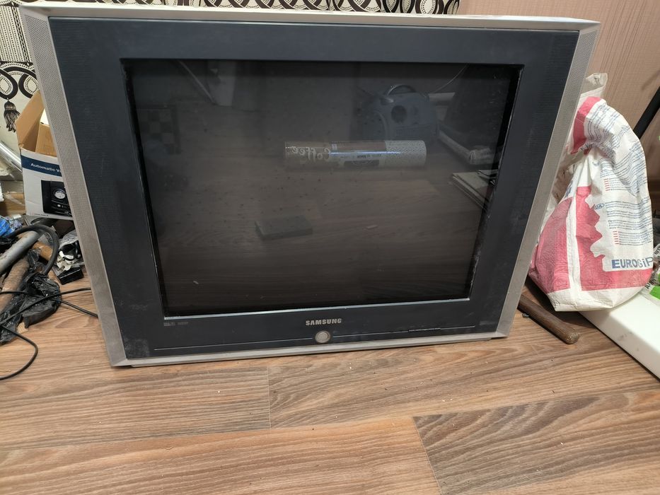 Телевізор Samsung CS-29M21SSQ не працює
