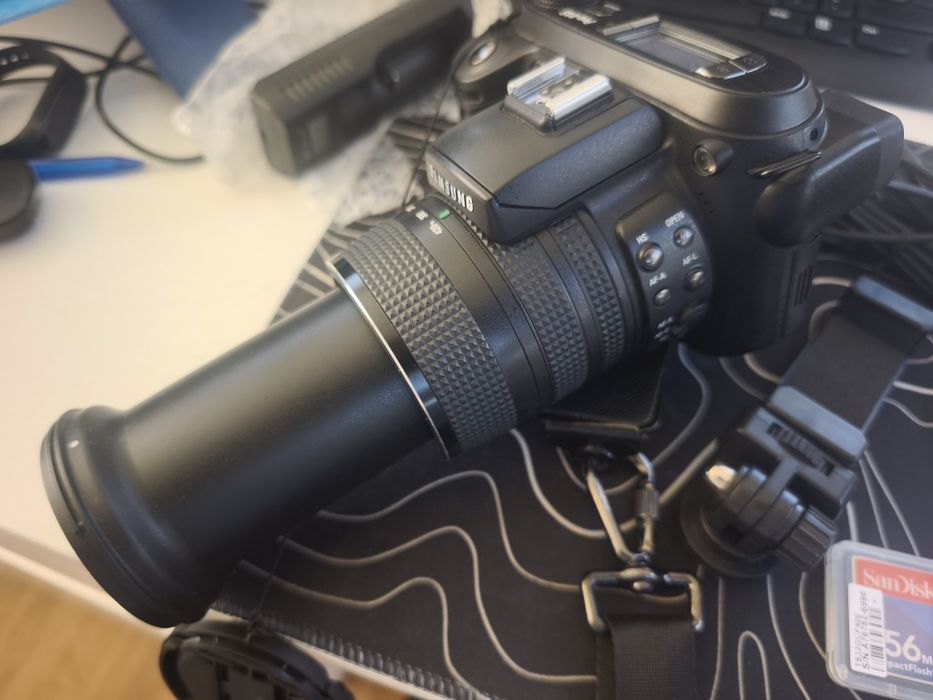 Samsung Pro - máquina fotográfica