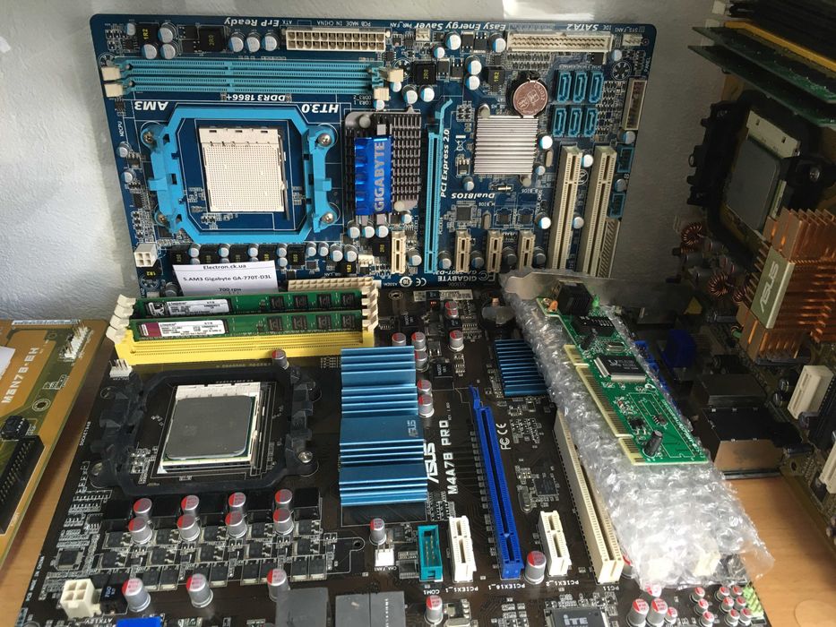 Материнська плата 775.AM2-3