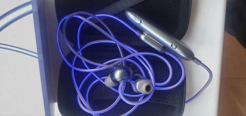 Гарнитура MEIZU Halo Bluetooth Earbuds Blue laser led наушники