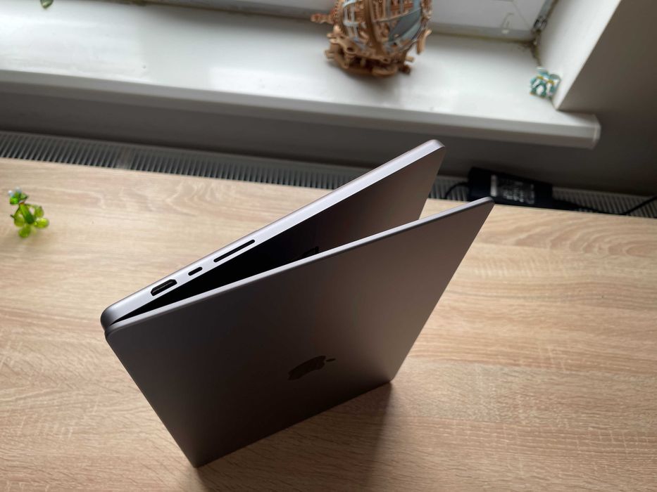 MacBook Pro 16' 2021р. M1 Max / 32 GPU / 64Gb RAM_2000gb SSD_41 цикл