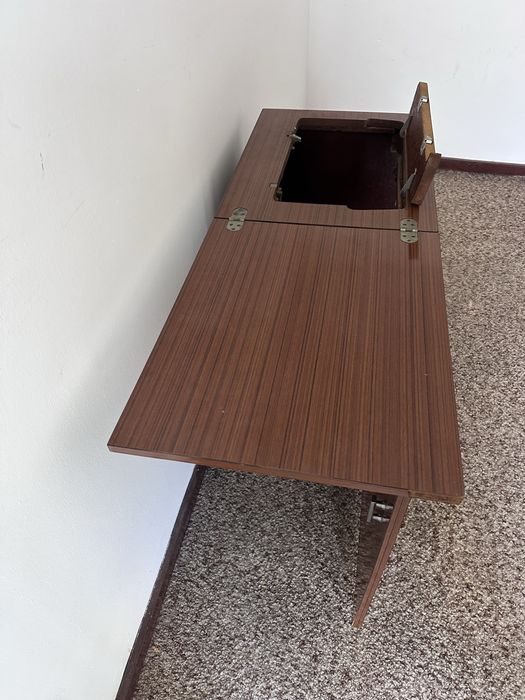 Movél para maquina de costura