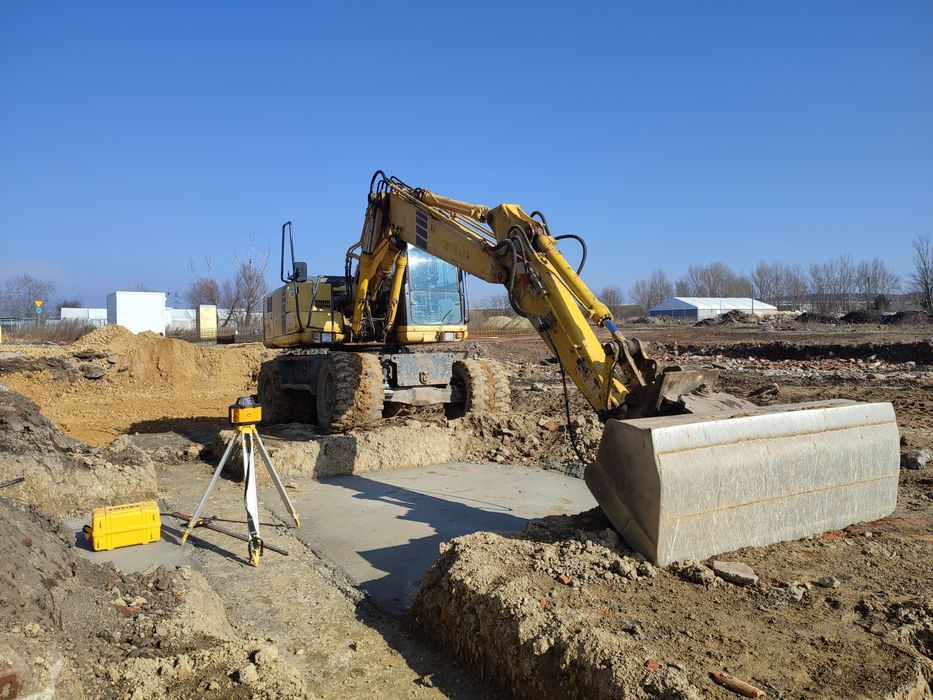 Usługi koparką obrotową  wyburzenia wywóz ziemi gruzu niwelacja terenu