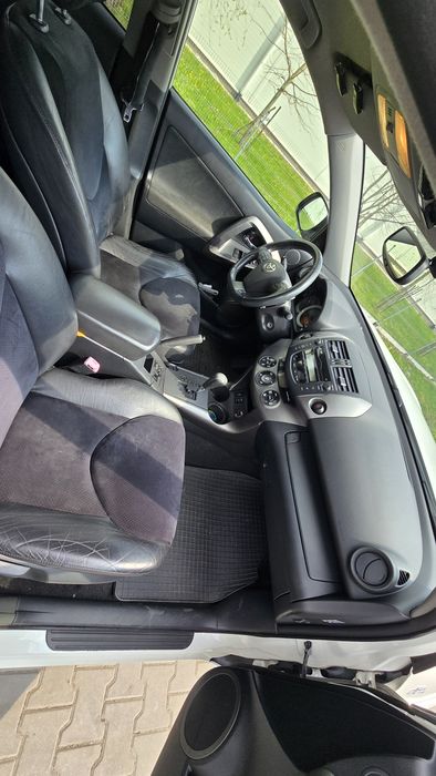 Toyota rav4 automat