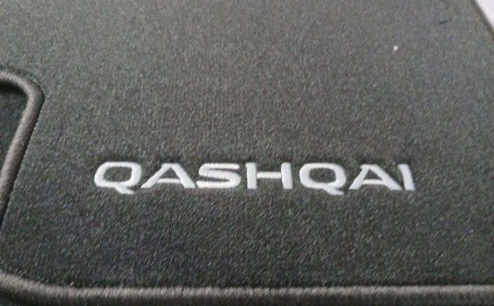 Oryginalne dywaniki welurowe  Nissan Qashqai J 12