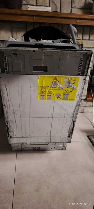 Zmywarka do zabudowy Elektrolux ESL4510LA 45 cm uszkodzona.