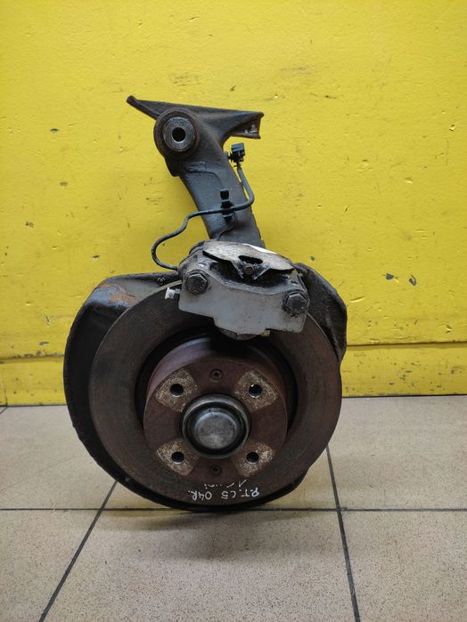 citroen c5 ii 1.6 hdi zwrotnica piasta prawy tył