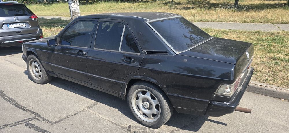 Mercedes-BENZ 190 E 2.3