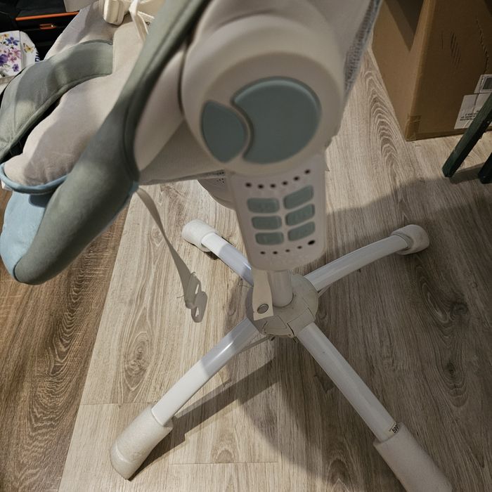 Leżaczek-bujaczek dziecięcy marki Kivi