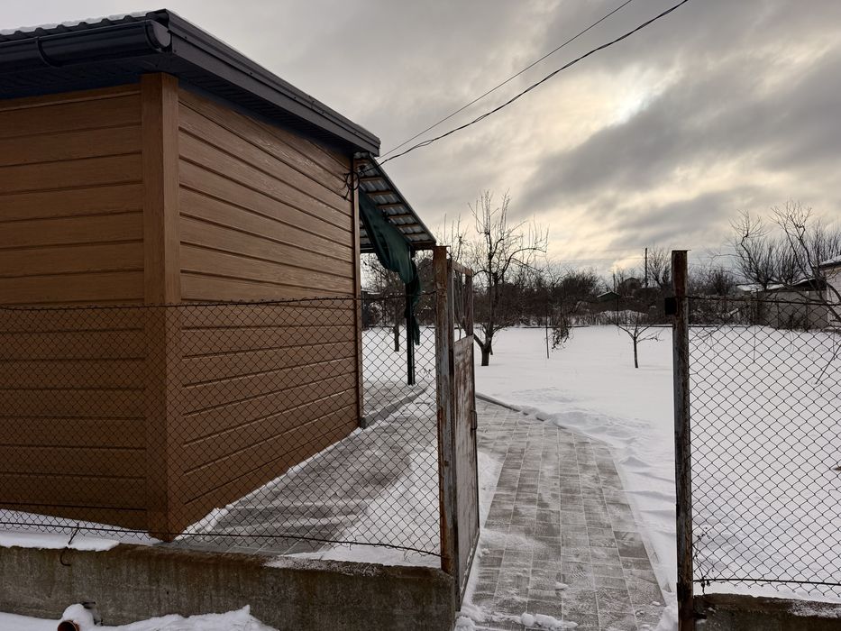 Дача в межах міста 3 километри від Яхт Клуб Січ, заміський будинок,