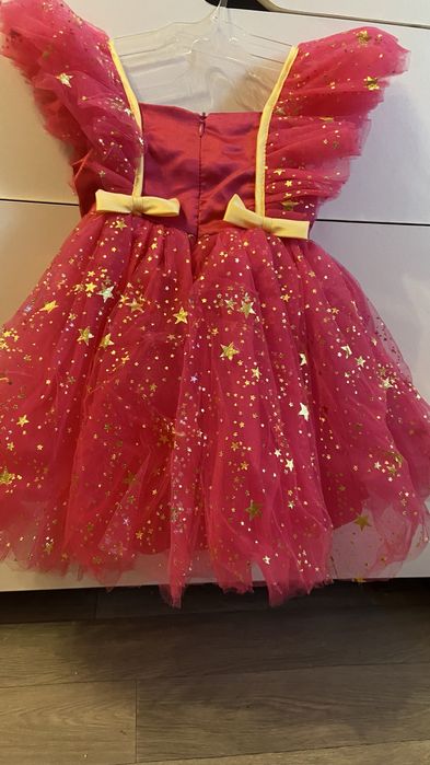 Дитяча пишна сукня нова