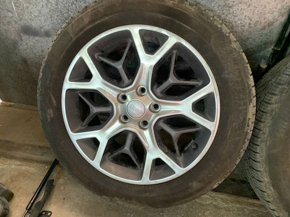 Jeep grand Cherokee WK2   диски R20