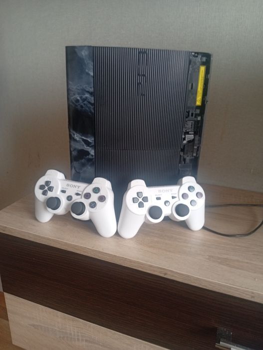 Продам Playstation 3 super slim