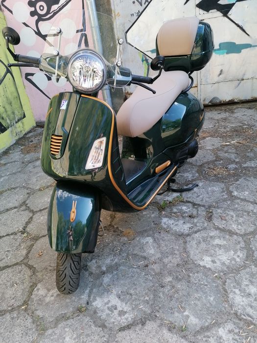 Vespa 125 gts Bentley edition