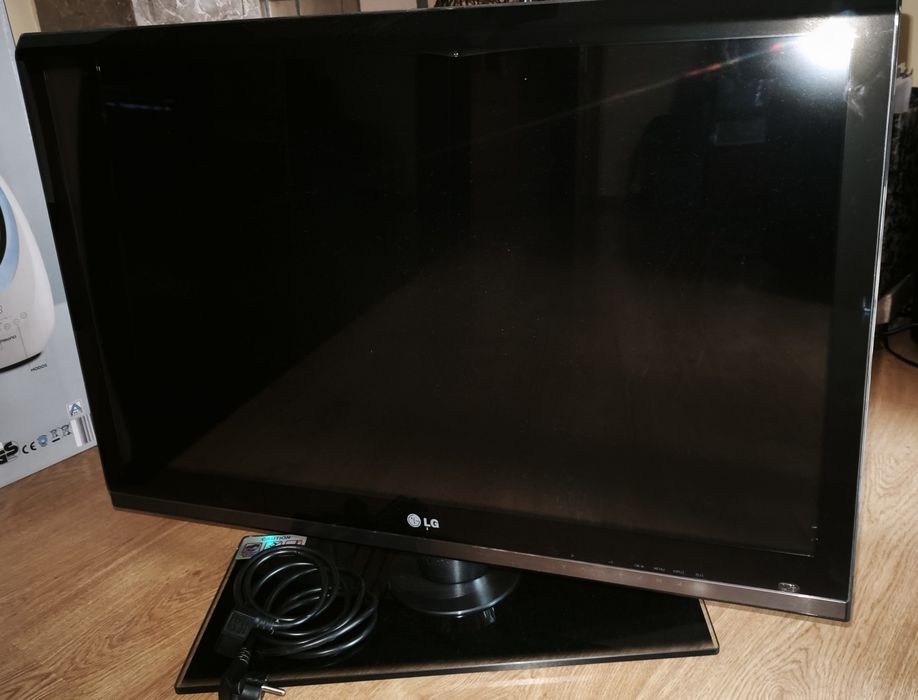 Televisor LG 32SL8000