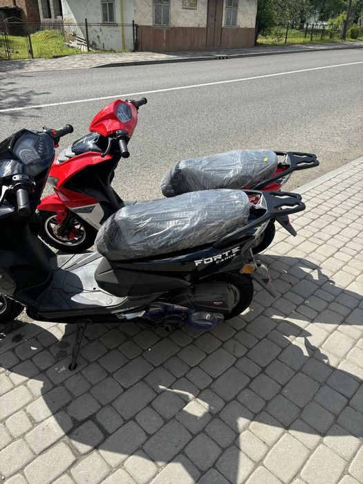 Скутер FORTE Canoe 150