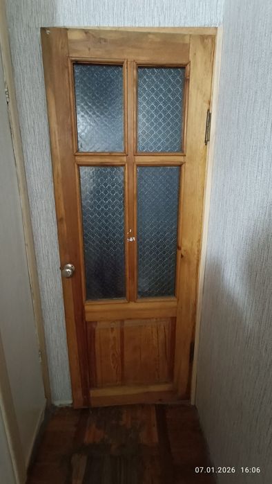 Продам межкомнатную дверь