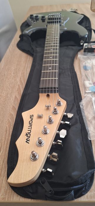 Guitarra Elétrica (como nova)