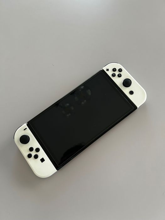 Nintendo switch oled + extras