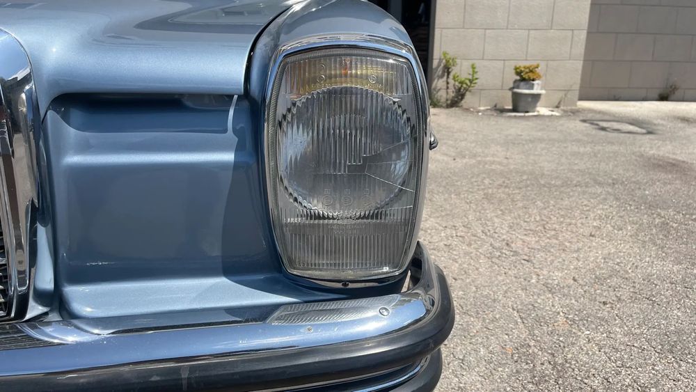 Mercedes-Benz W123 (1976-1986) 260 CE foto 3