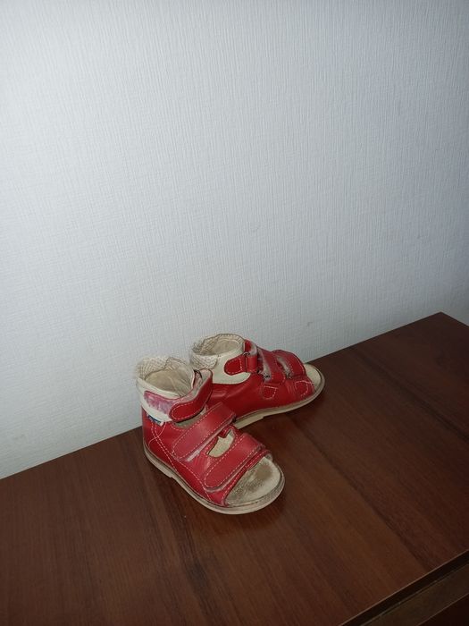 Ортопедичне літнє взуття