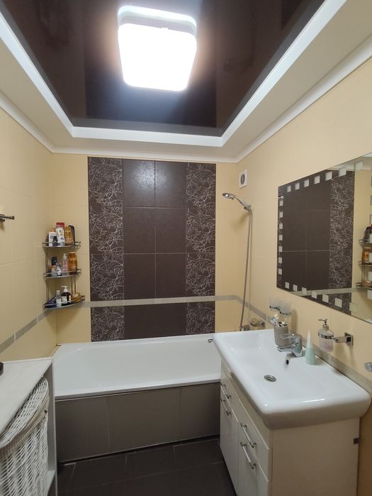 Продам 2-комнатную квартиру с ремонтом в Хортицком районе (ул. 14 Октября)