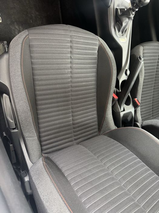 Peugeot 208 1.5