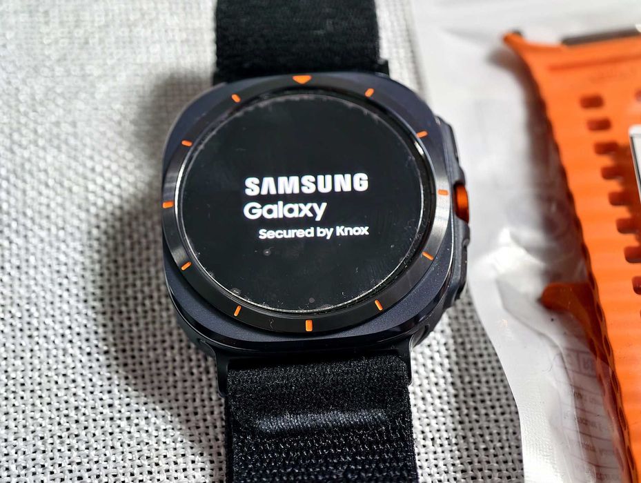 Samsung Galaxy Watch Ultra LTE 47mm tytanowy szary + bumpery, pasek