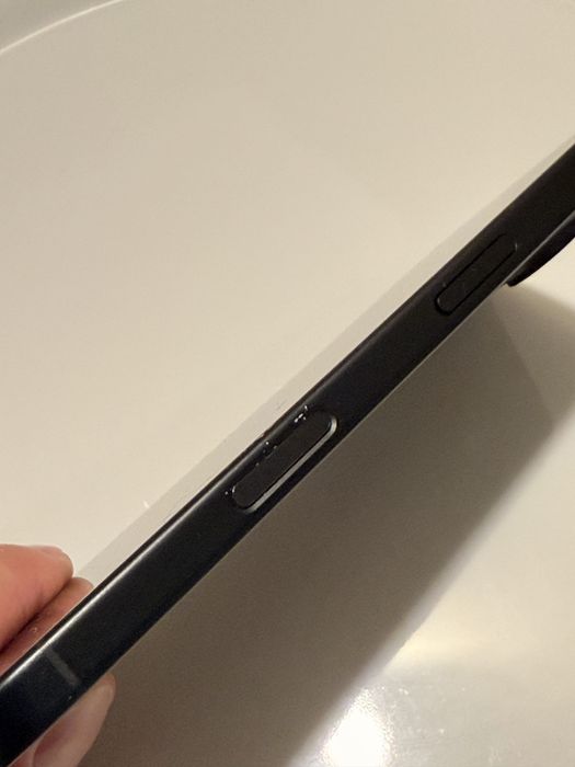 iPhone 16 128GB Preto — COMO NOVO | 96% Bateria | 2 Anos Garantia
