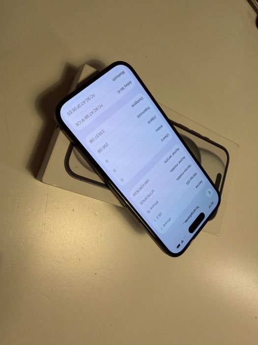 Iphone 15 256 bateria 96%