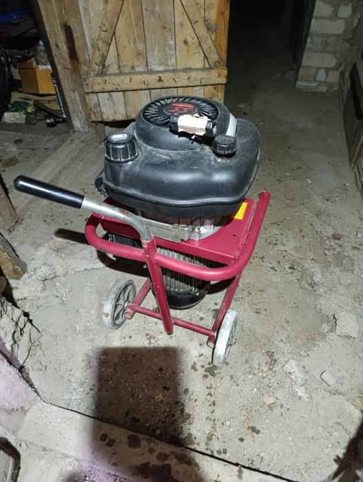 Продам генератор